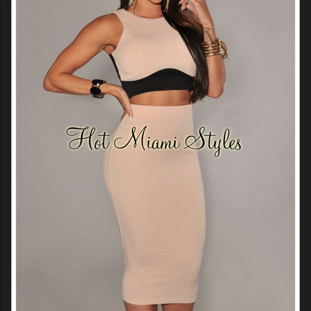 Hot Miami Styles 2 piece cream skirt set sz S